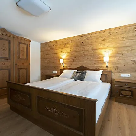 Bergwelt-M Villa Schroecken Room photo